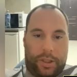 “MIĆO GDE TI JE BURMA”: Izrešetala ga pred kamerama i milionima – Nije znao šta ga snašlo… (VIDEO)