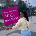 SANDRA AFRIKA PRETUKLA MAJU?! Bacila je sa jahte i počupala joj nadogradnju – letelo perje zbog muškarca?