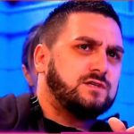 NE DAJU MU DA UĐE! Darko Lazić turirao lamborginijem ispred mladine kuće pa se zabio u ogradu, oni mu kapiju zalupili ispred nosa!
