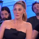 ANA KROZ JECAJE IZLETELA IZ EMISIJE: Smrtni slučaj slomio zadrugarku na komade! (VIDEO)