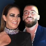 Mensur Ajdarpasic ispljuvao Kumu Kacavendu.Ona je lazov i olos koja je postala popularna pljuvajuci druge