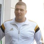 Objavljen snimak,Ovo je trenutak kad je zadrugar krenuo sa nozem na djevojku u Eliti,obezbjedjenje sprecilo krvav pohod