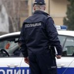 Dejan Dragojevic-Izbacio bozicnu jelku iz kuce za badnjak.U Islamu nema bozica to je paganski obicaj