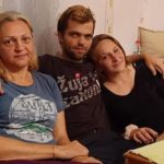 Kristijan Golubovic-Istina je  da sam skakao Karleusi po grudima,zadovoljila me a sad ne zeli to da prizna.Imam dokaz !!