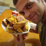 U Centru Krusevca pretucen Ivan Mitrovic biza poznat kao don od Krusevca.Pogledajte sokantne snimke batinjanja