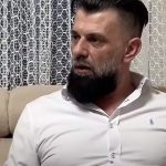 Sanel patak sve pare podjelio sirotinji,nema 30 KM da plati postaru postarinu.Patkov drug rekao surovu istinu