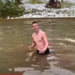 Bosanski hulk Hamdija kupio mobitel od 5000 KM pa porucio.Evo vam hejteri gledajte ga najnoviji sto postoji
