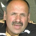 Nekad je bio najveca tik tok zvjezda,a danas je propao jer su mu obrisali tik tok nalog.Pa zajecao molim vas pomozite